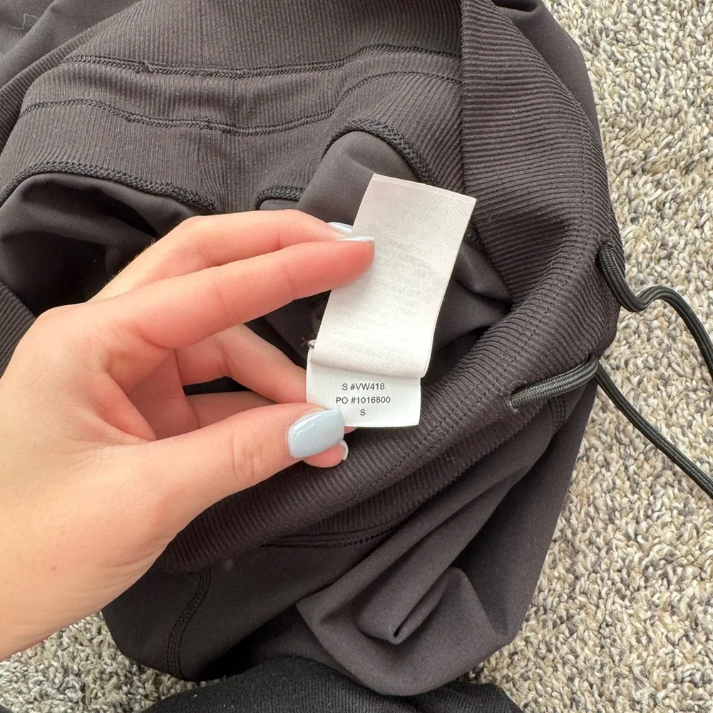 Vuori Women’s Daily Jogger - Picture 3 of 4